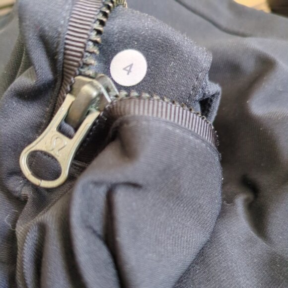 Lululemon Out & About 7/8 Pant Black Slim Straight Fit Black Size 4 - Picture 9 of 10